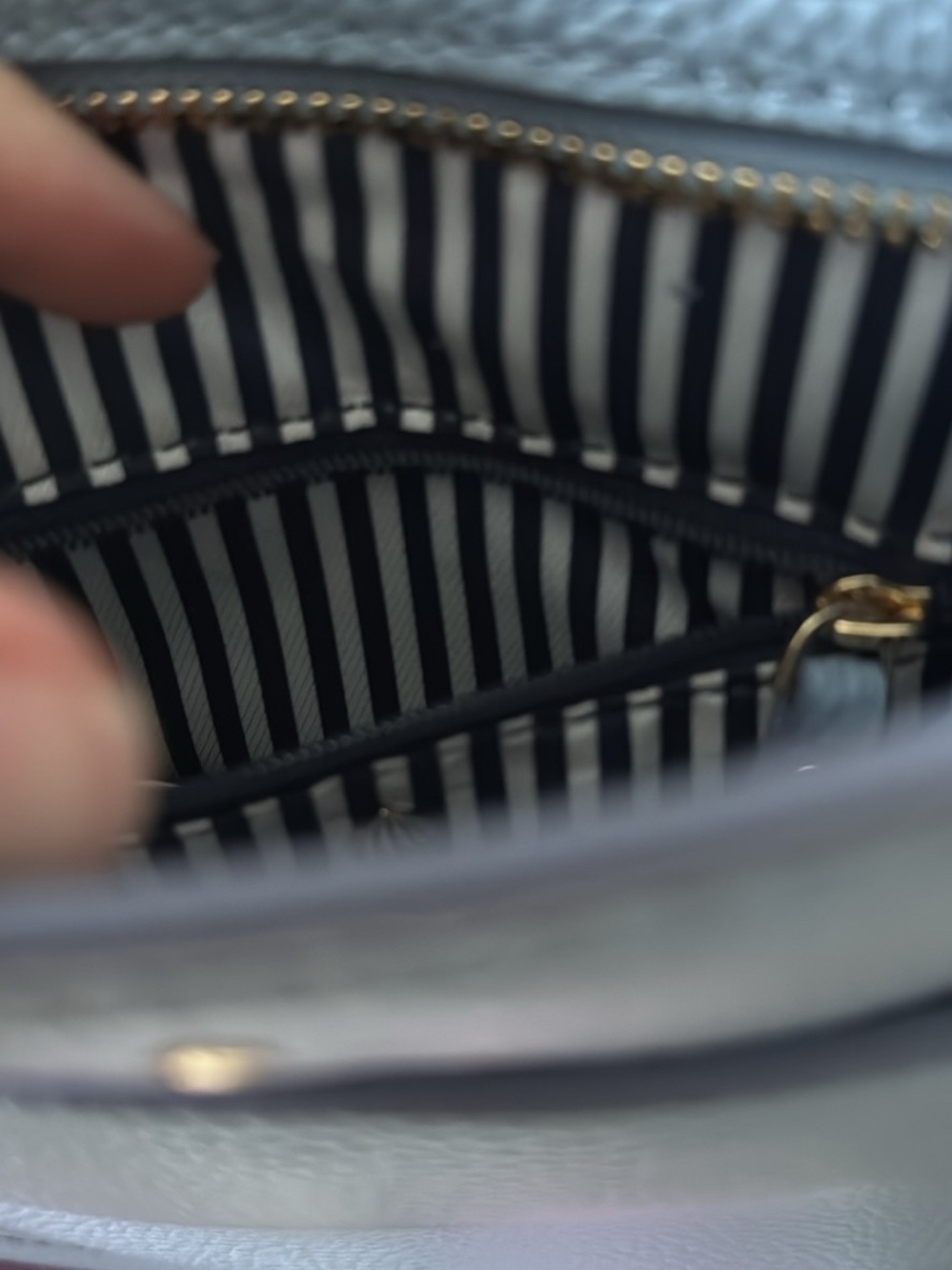kate spade light blue pebbled leather crossbody bag - Picture 5 of 8